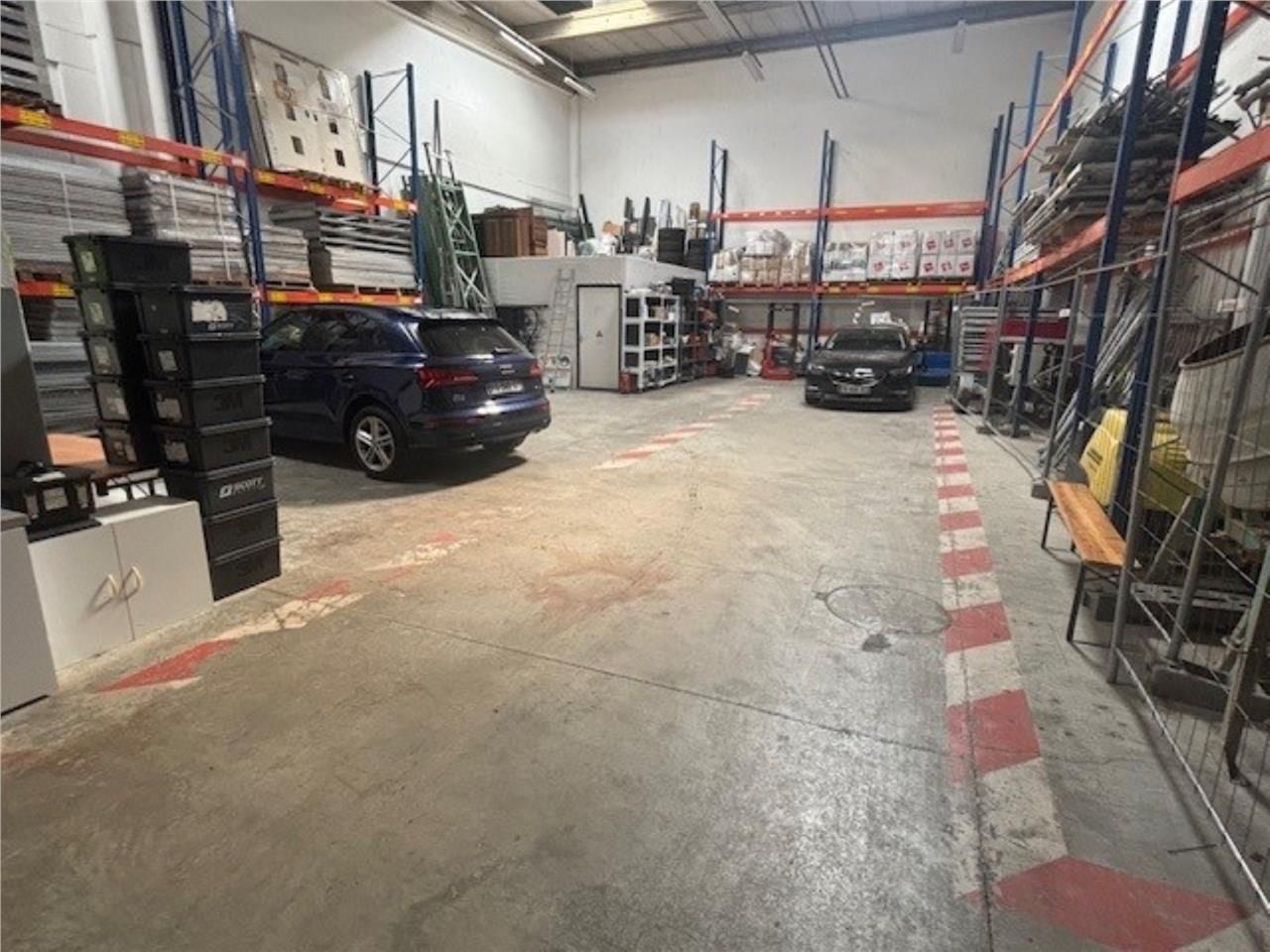 CBRE vous propose à vendre ou à louer un entrepôt