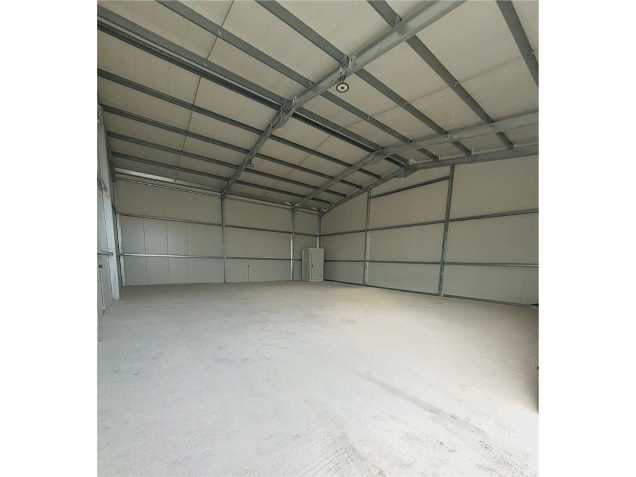 CBRE vous propose à louer, un entrepôt/local d'ac