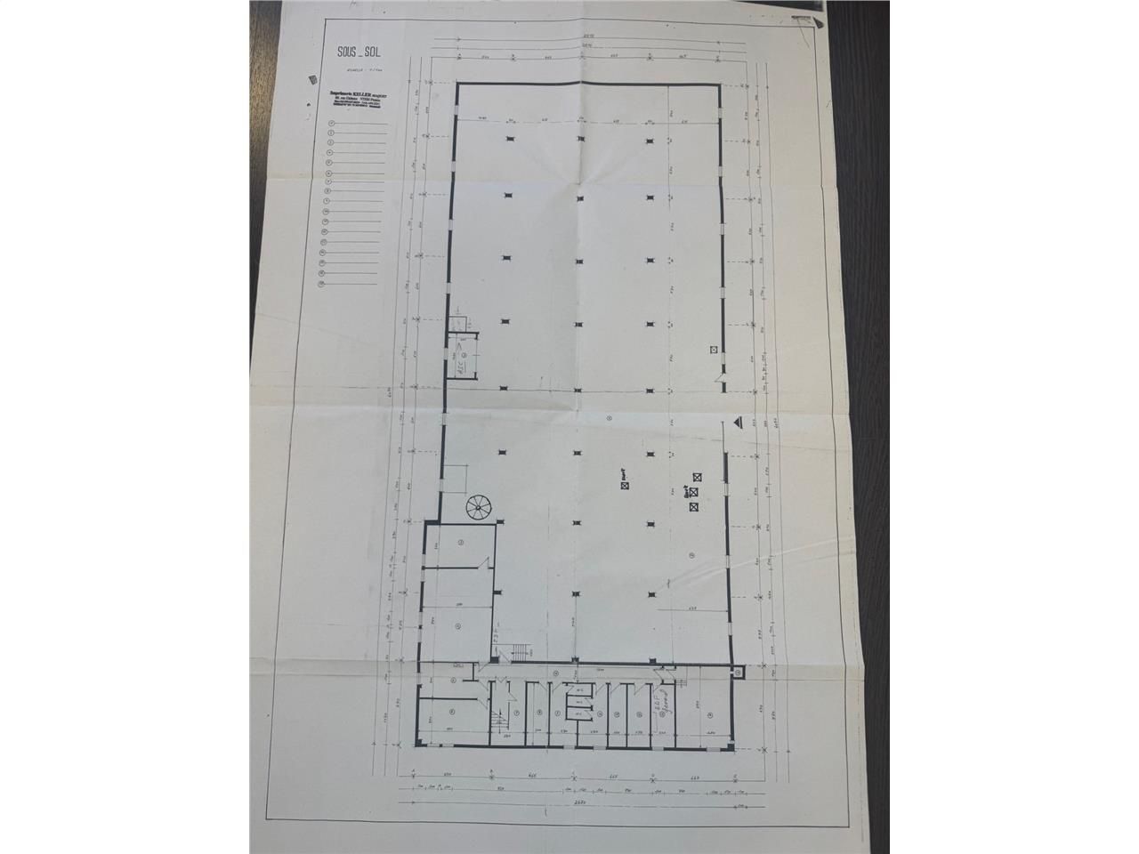 Vente entrepots 4000 m² non divisibles
