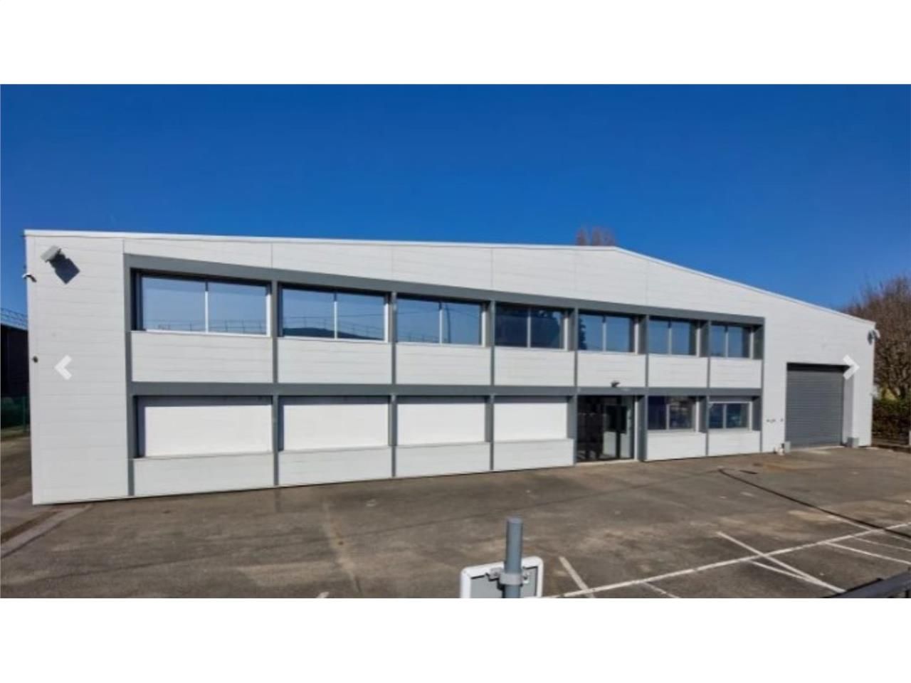 CBRE vous propose à vendre ou à louer un entrepôt