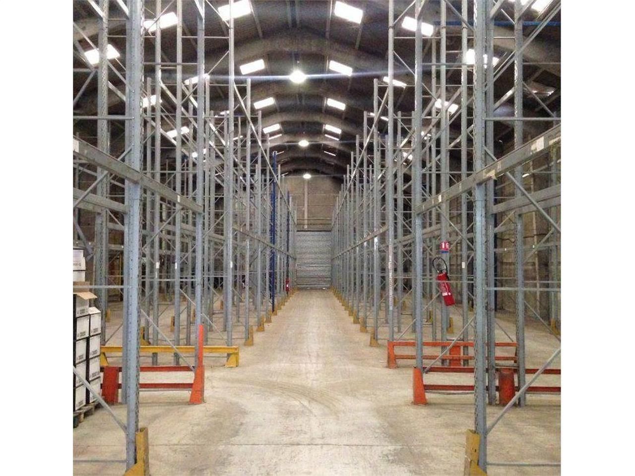 CBRE vous propose en investissement, un entrepôt 