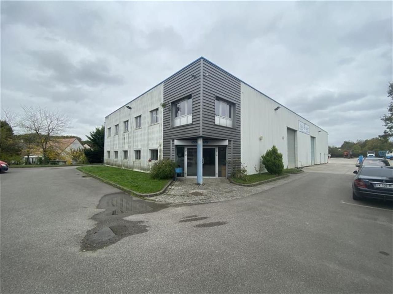 CBRE vous propose à vendre, un bâtiment indépenda