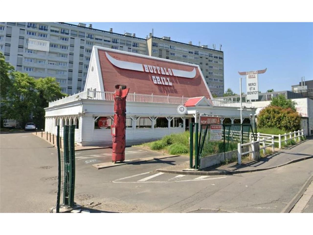 CBRE vous propose à louer, un local d'activités s