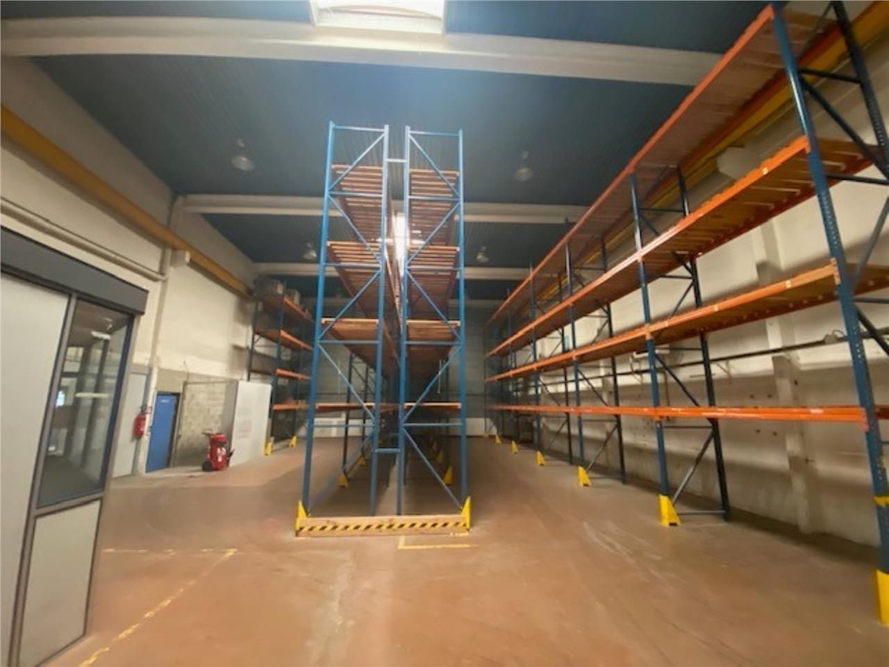 CBRE vous propose à vendre ou à louer un bâtiment