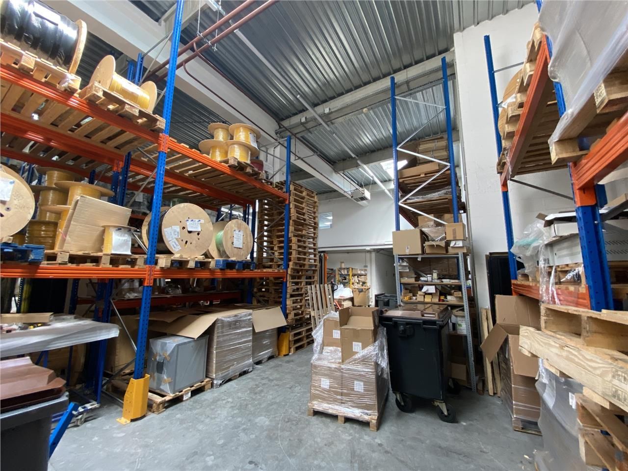 CBRE vous propose à vendre un entrepôt/local d'ac