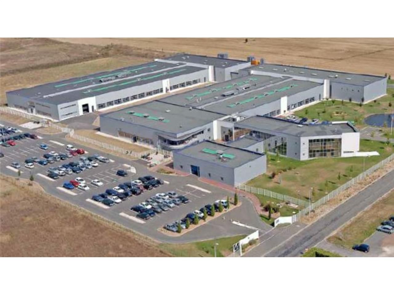 A VENDRE - CBRE vous propose à Amilly (45), à 6 k