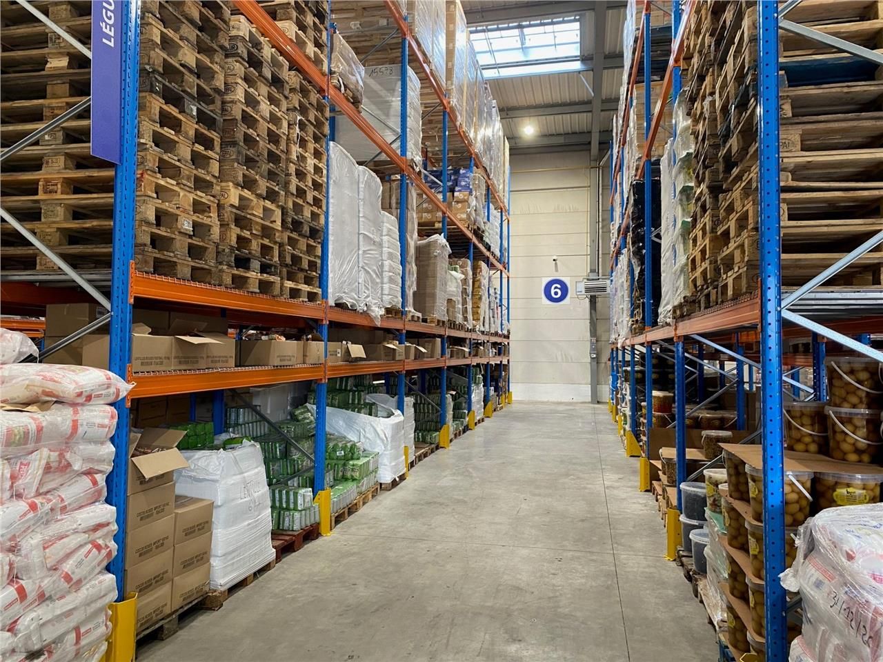 CBRE vous propose à louer, un local d'activités s