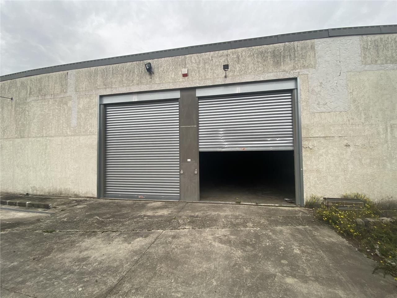 CBRE vous propose à vendre ou à louer, un entrepô