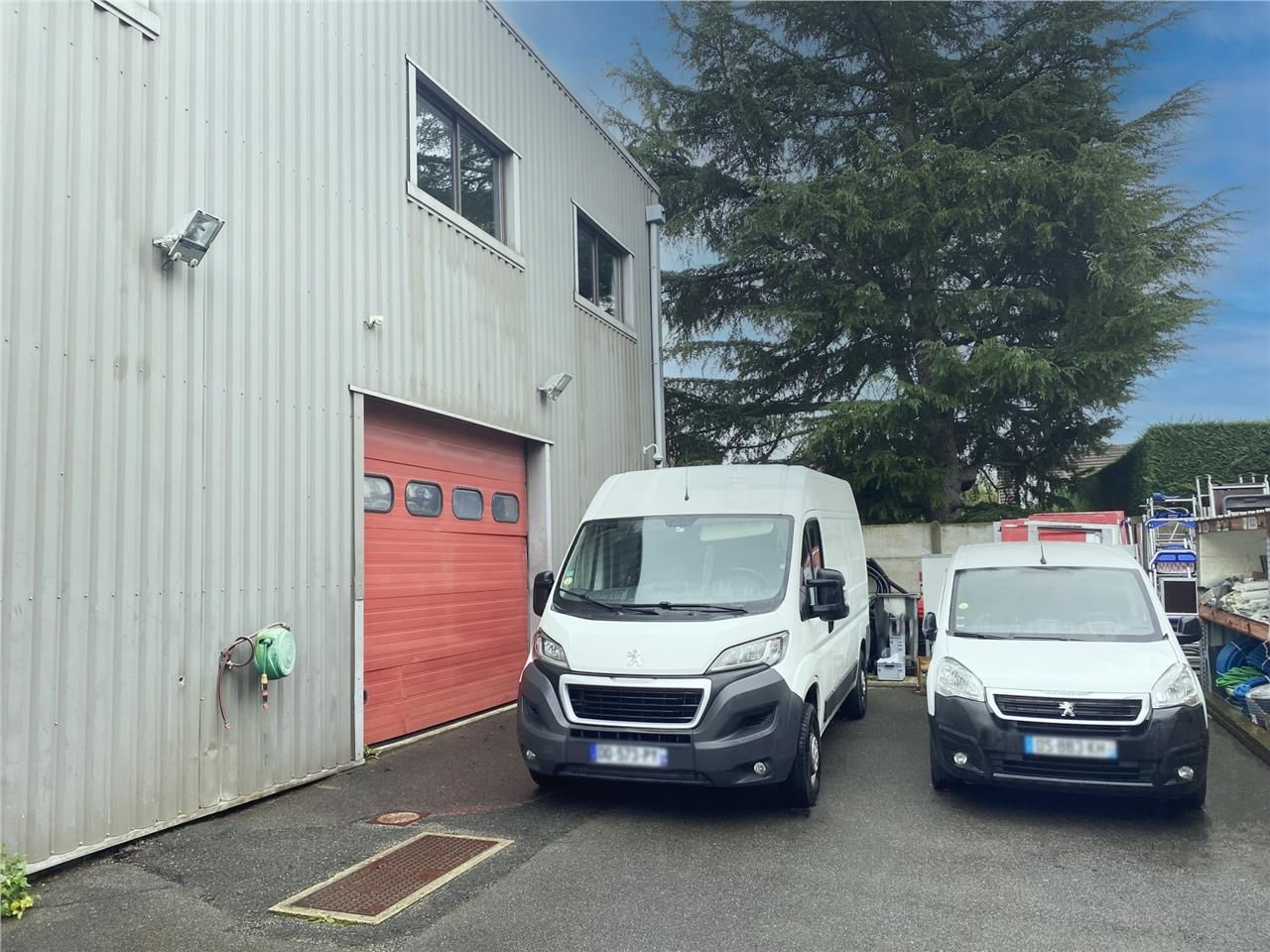 CBRE vous propose à vendre un entrepôt/local d'ac