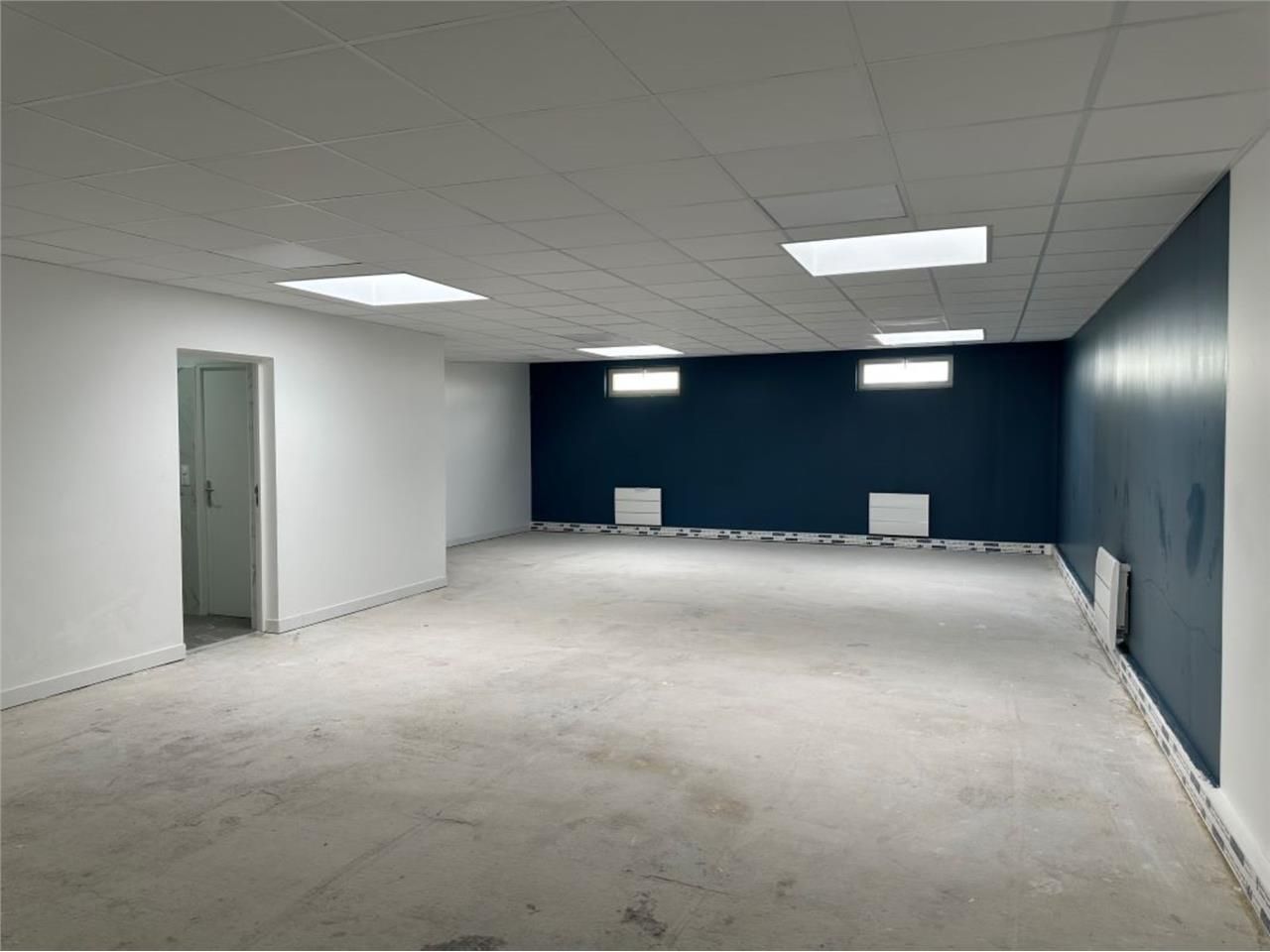 CBRE vous propose à louer un parc d'activités neu