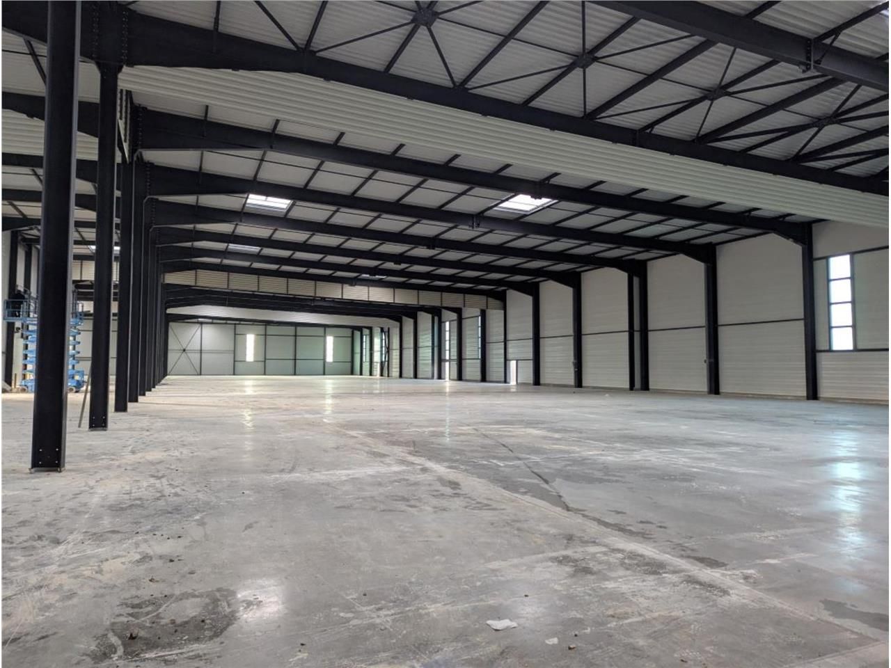 CBRE vous propose à louer, un entrepôt/local d'ac