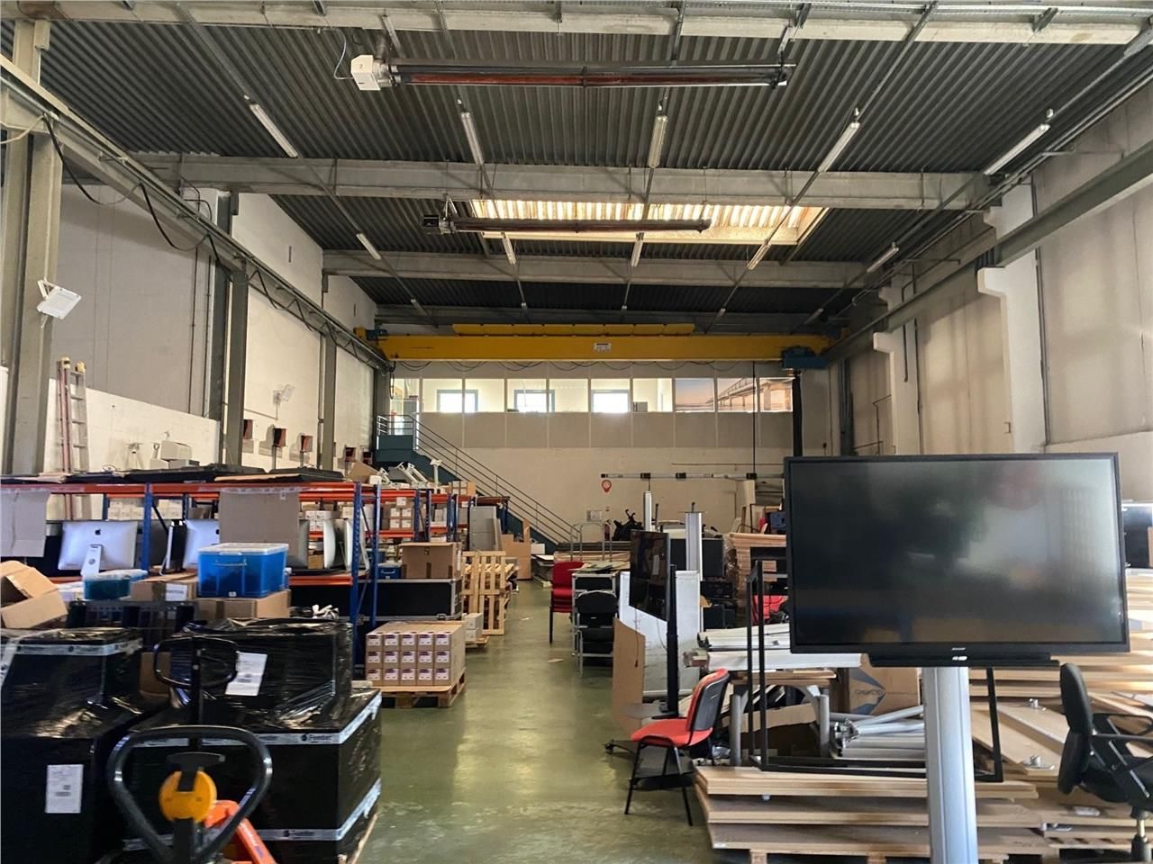 CBRE vous propose à louer, un bâtiment indépendan