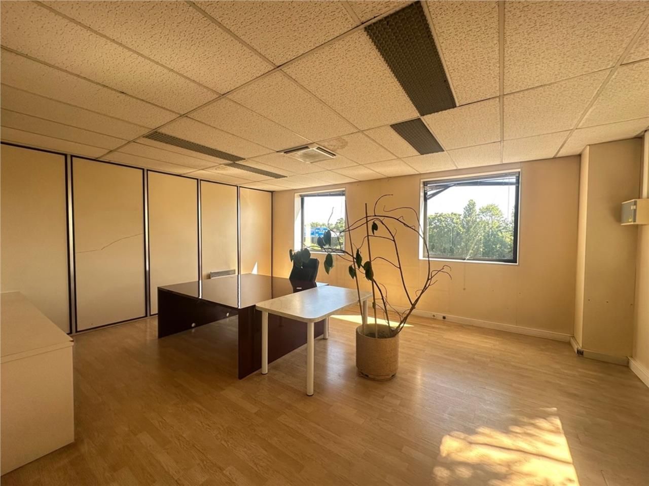 CBRE vous propose à vendre et à louer un entrepôt