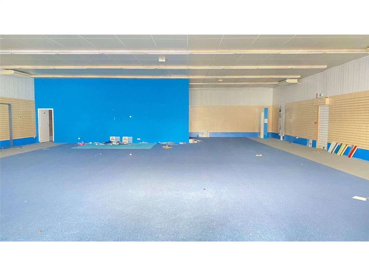 CBRE vous propose à louer, un local commercial si