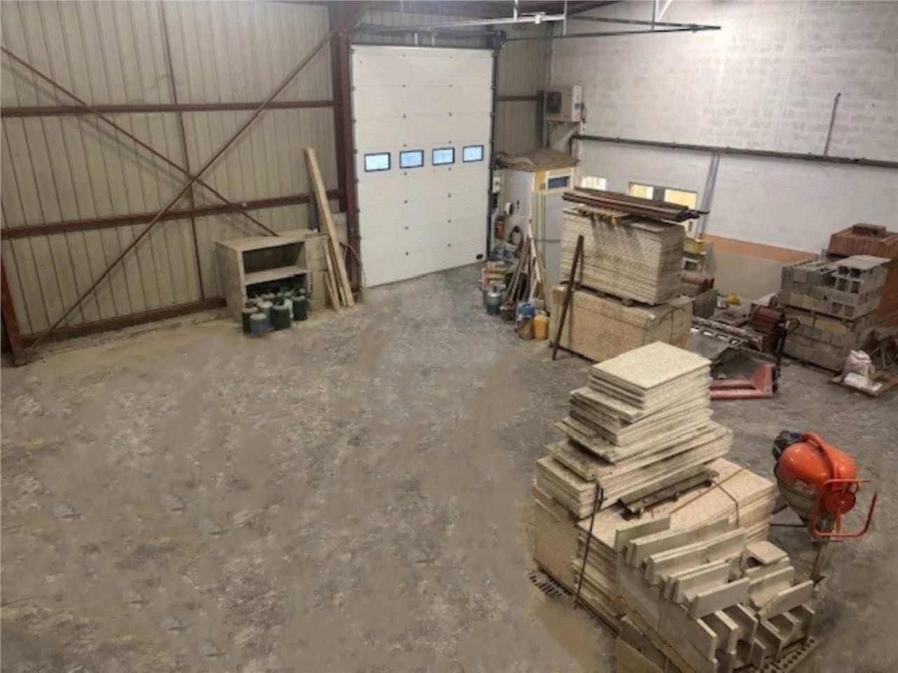 CBRE vous propose à louer un entrepôt/local d'act