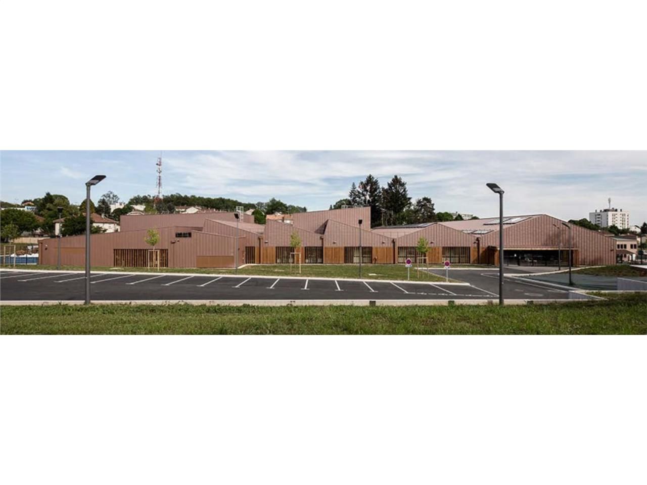 CBRE vous propose à vendre un terrain situé sur l