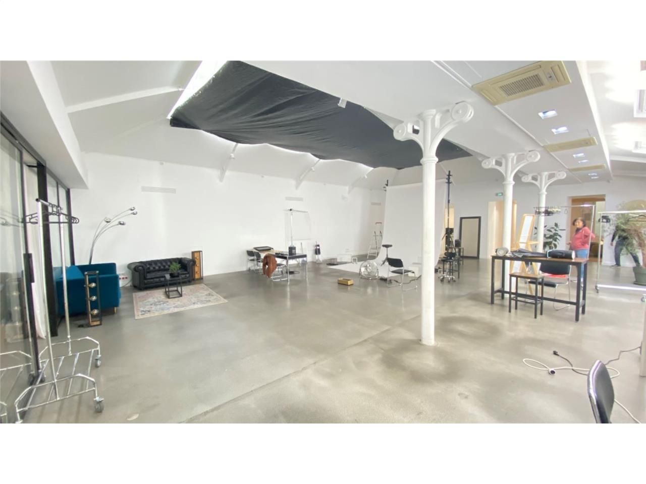 CBRE vous propose à vendre, un showroom/galerie d