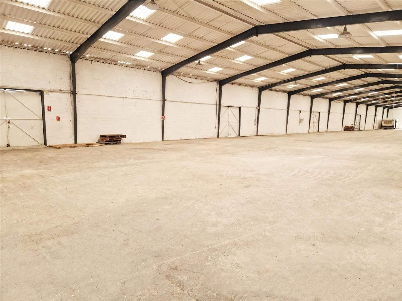 CBRE vous propose à vendre ou à louer un entrepôt