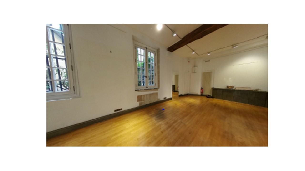 82 m² pour ce bureaux en location à Paris