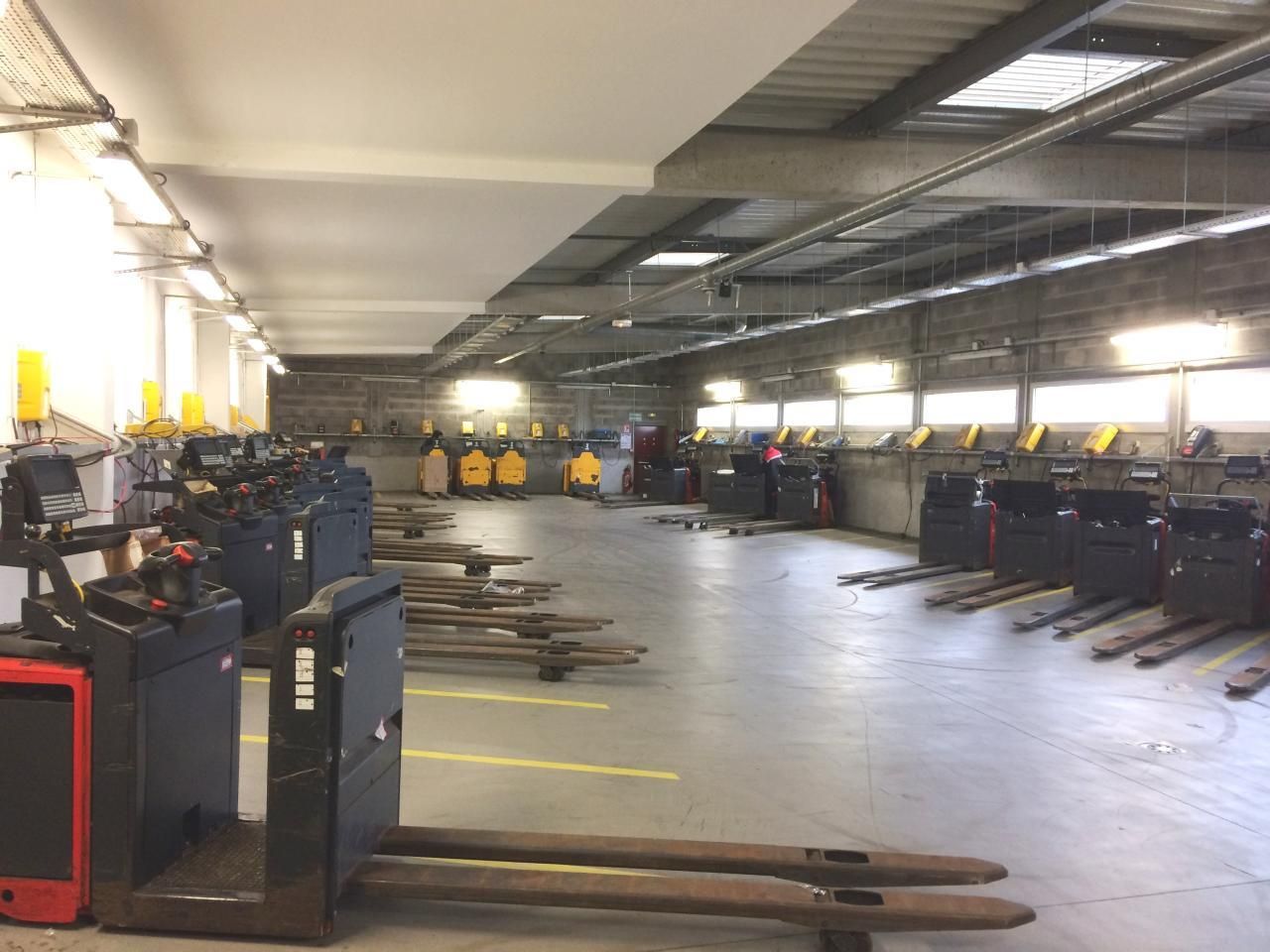 Location Entrepôts classe C 7531 m² non divisibles 33450 Saint-loubès