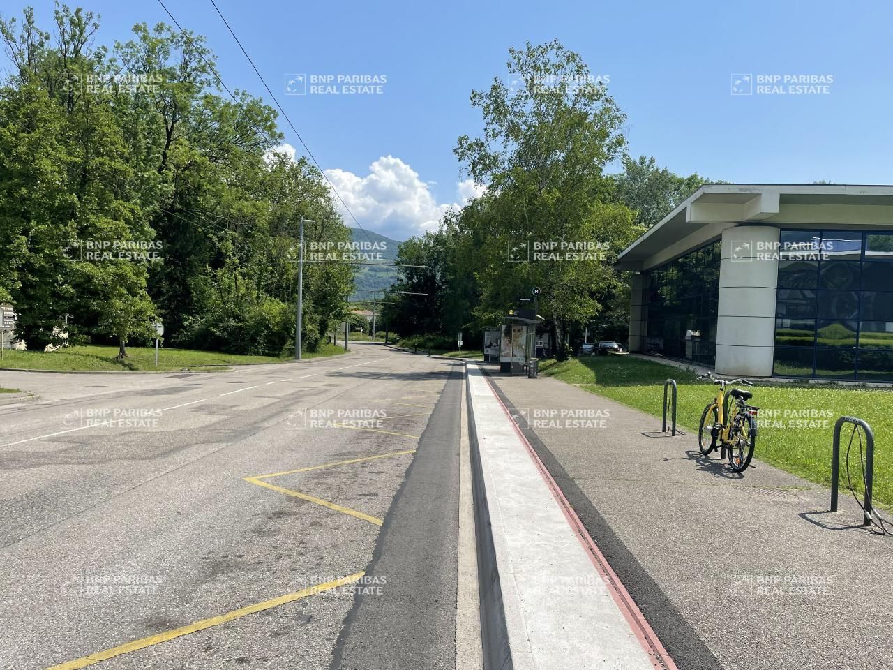 120 m² pour ce bureaux en location à Meylan