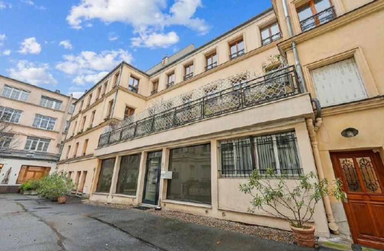 110 m² pour ce bureaux en location à Paris