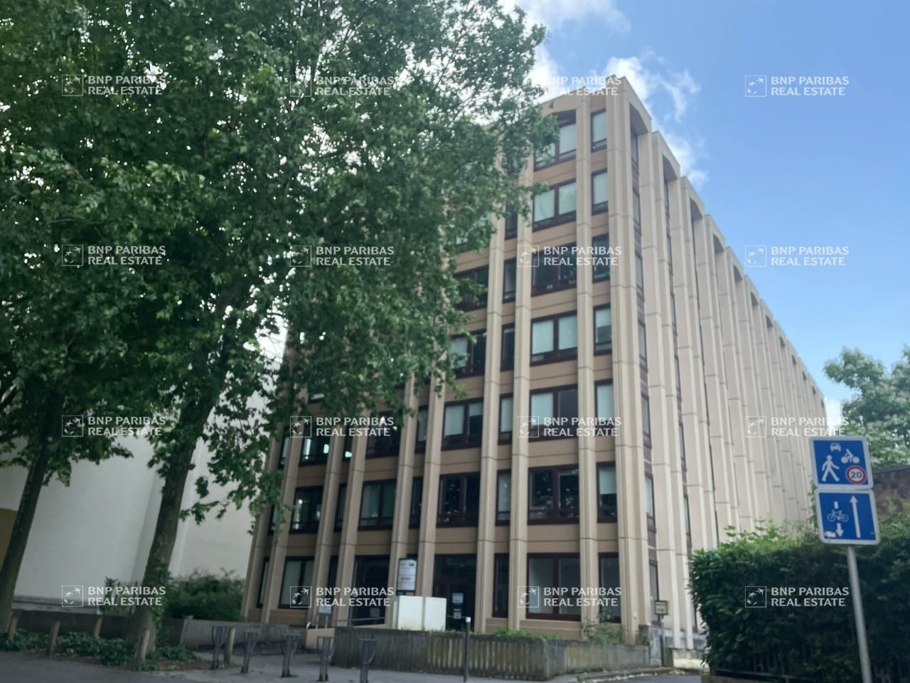 Location Bureaux 256.24 m² divisibles 57000 Metz