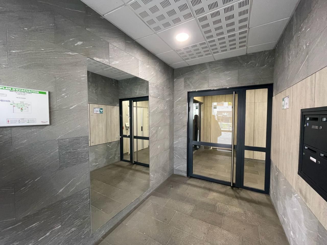 391 m² pour ce bureaux en location à Rouen