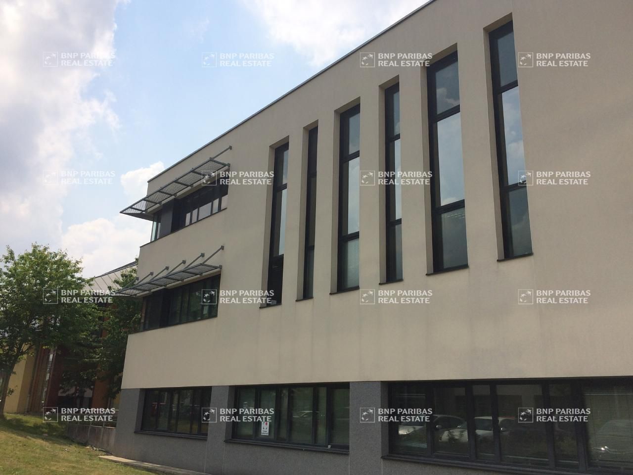 108 m² pour ce bureaux en location à Saint gregoire