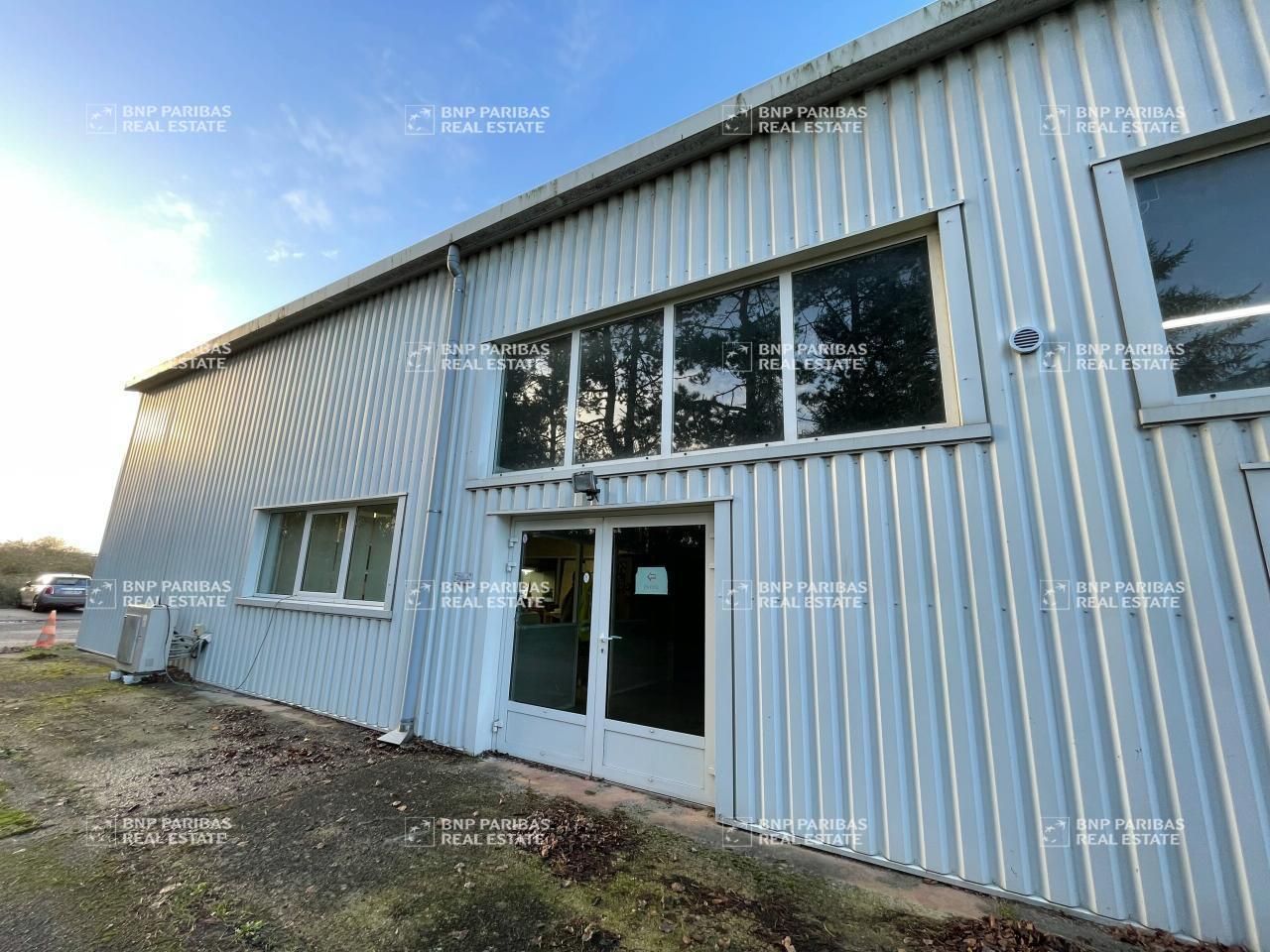 315 m² pour ce activité en location à La chapelle-saint-mesmin