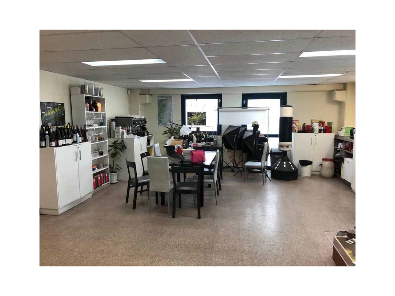 350 m² pour ce activité en location à La courneuve