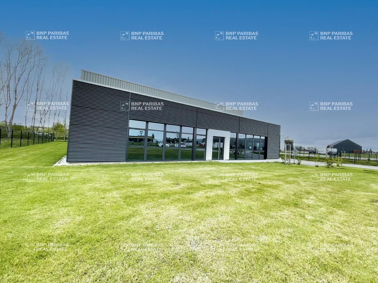 805 m² pour ce activité en location à Beaune