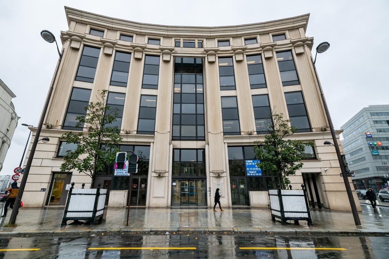 Location Bureaux 2738.5 m² divisibles 75014 Paris