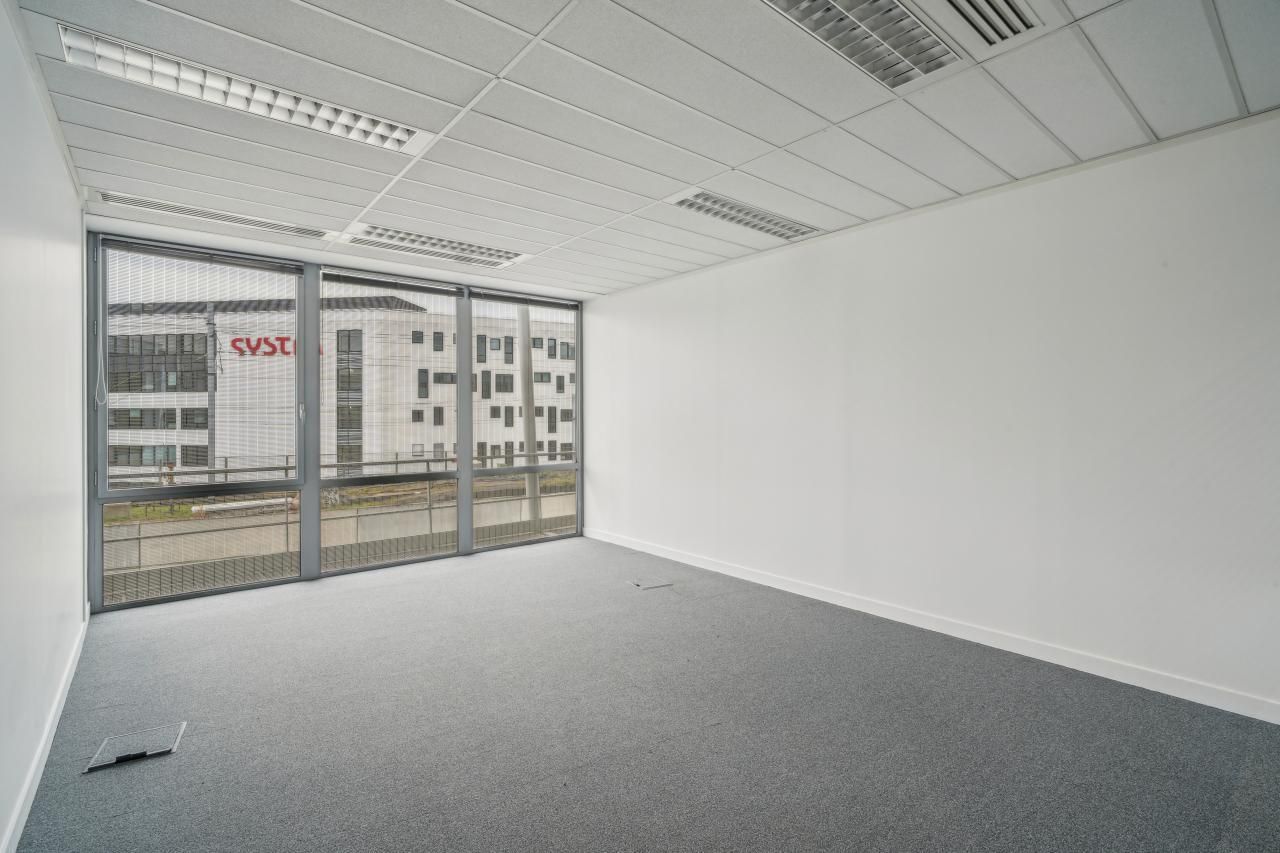 3561.44 m² pour ce bureaux en location à La plaine saint denis