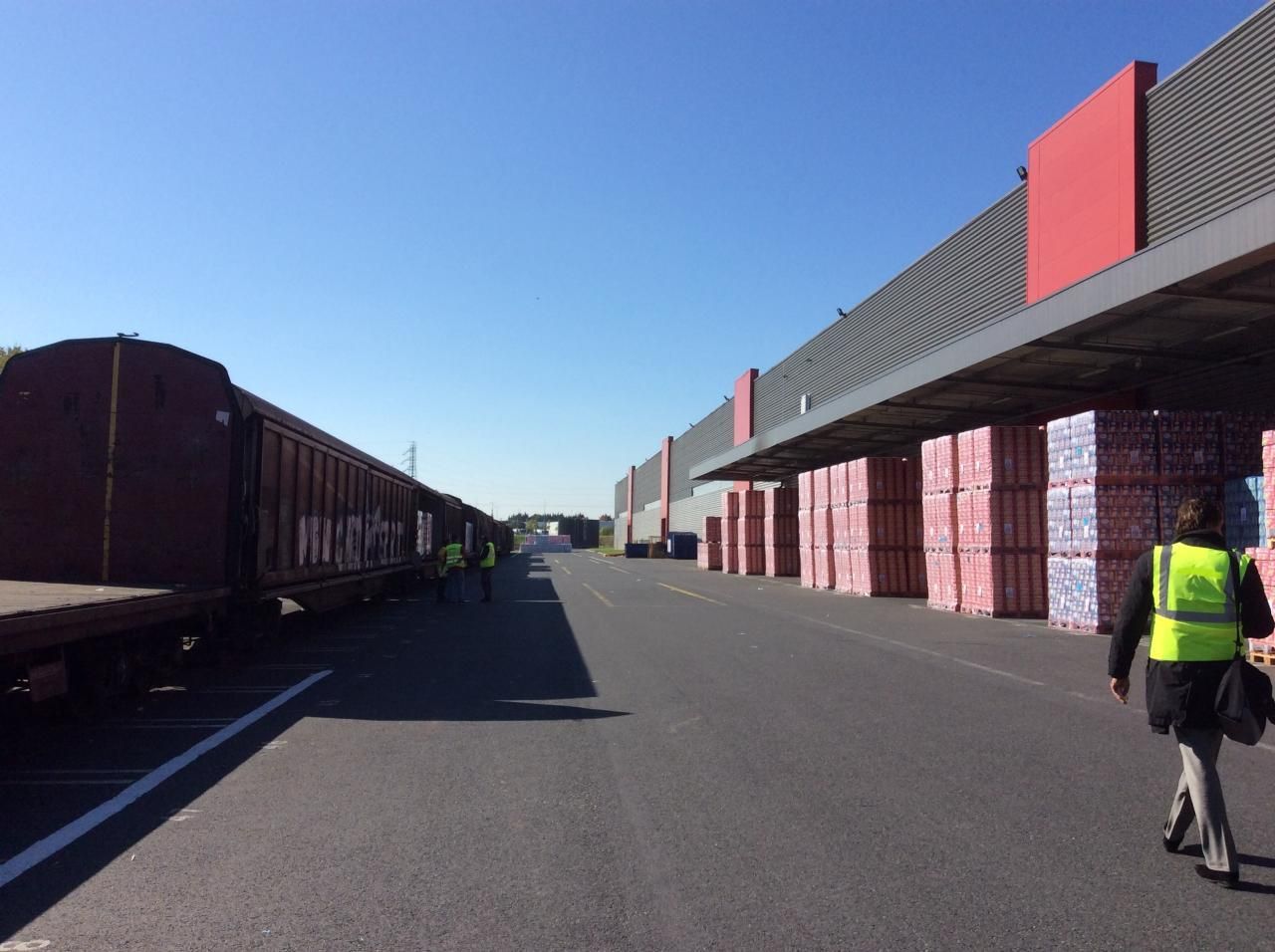 17012 m² pour cetentrepôts classe a en location à Saint-barthélemy-d'anjou