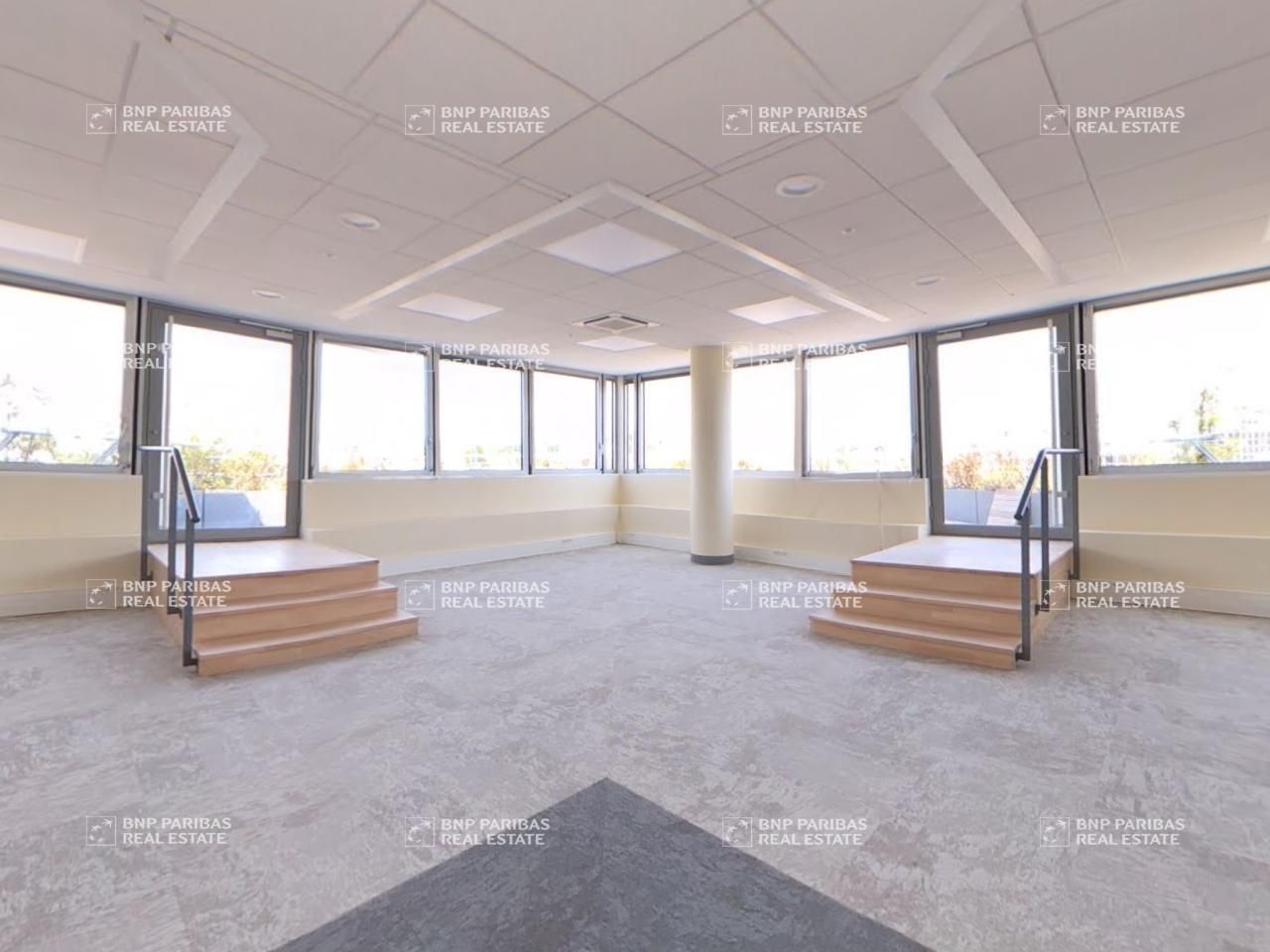 1240 m² pour ce bureaux en location à Velizy-villacoublay