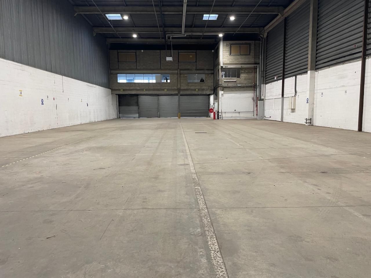 3482 m² pour cetentrepôts classe b en location à Aulnay-sous-bois