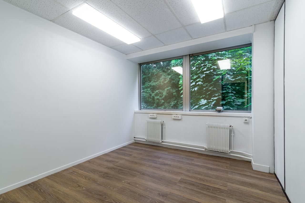 919 m² pour ce bureaux en location à Le chesnay-rocquencourt