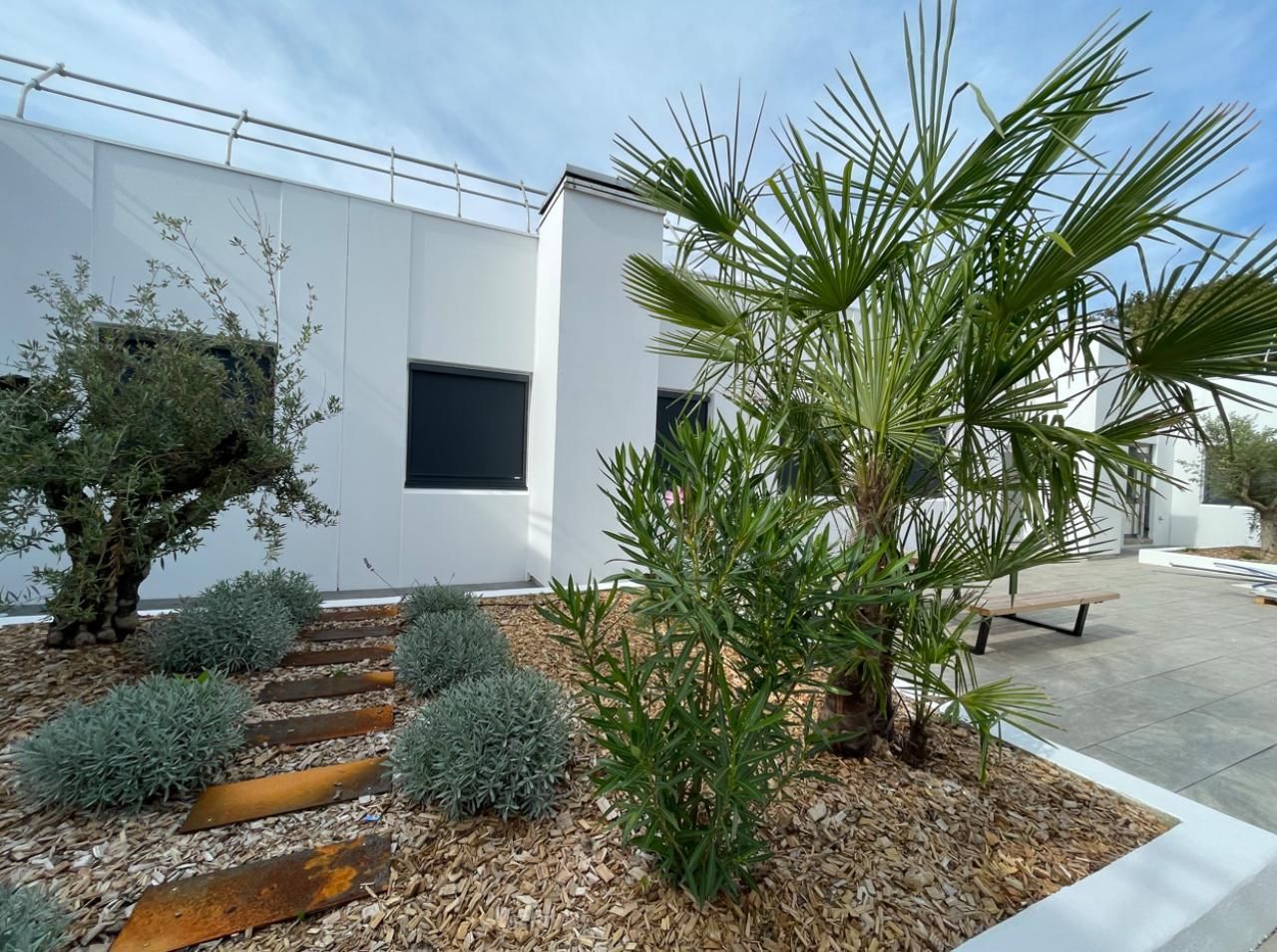 2078 m² pour ce bureaux en location à Limonest