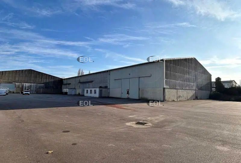 Vente Local d'activités 5618 m² non divisibles