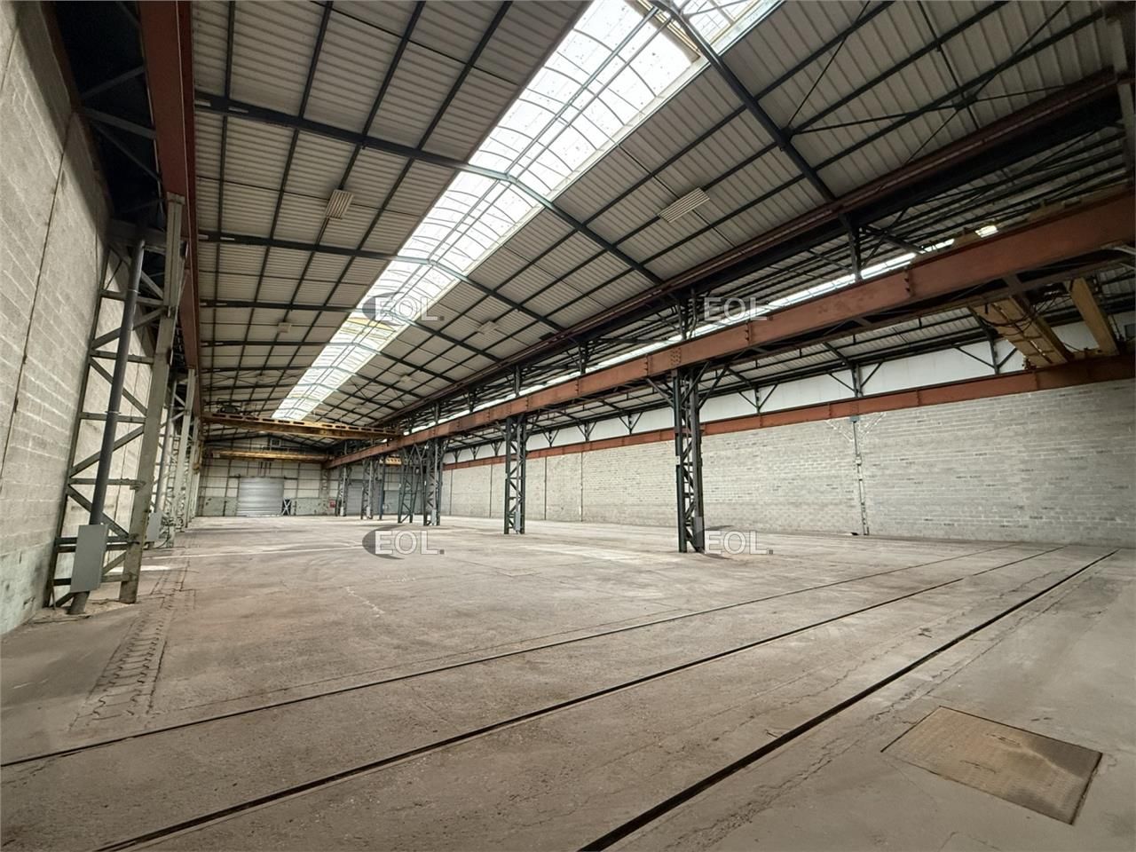 EOL vous propose une surface d'entrepôts avec bureaux au Grand Quevilly