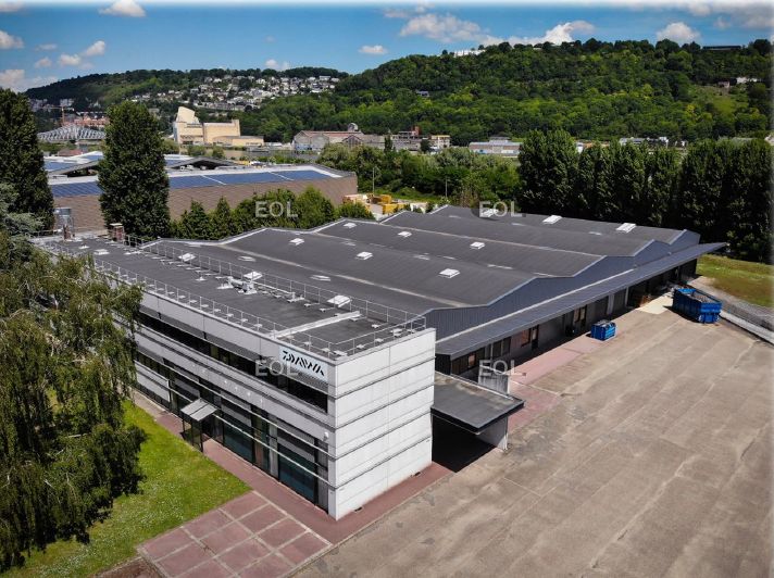 Location Entrepôt 4200 m² non divisibles
