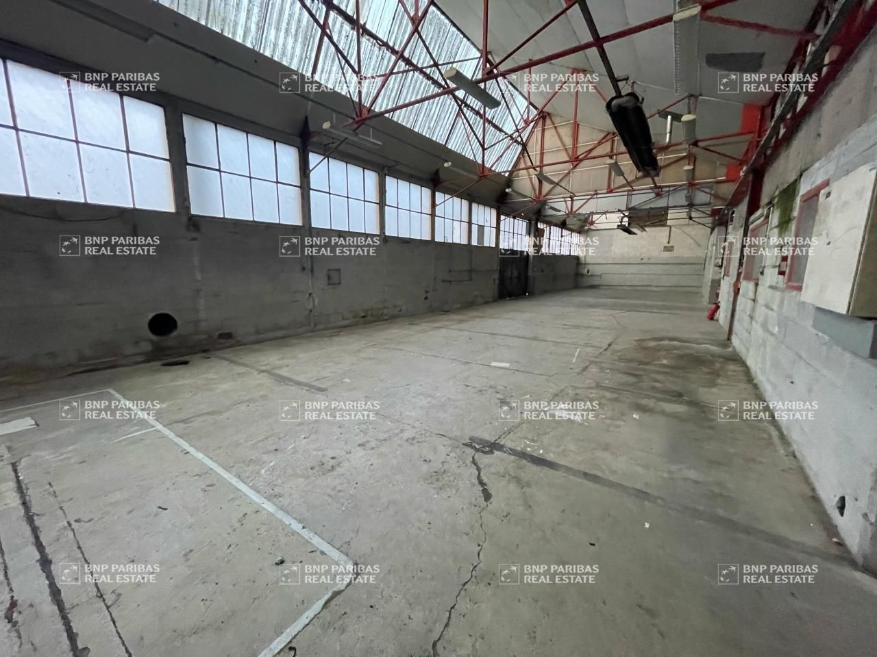 1650 m² pour ce activité en location à Rennes