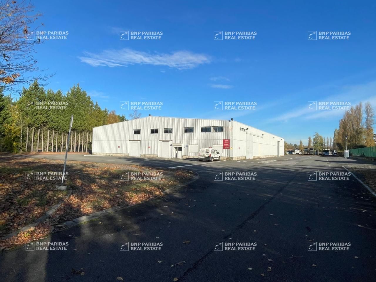 Location Activité 1656 m² non divisibles 59500 Douai