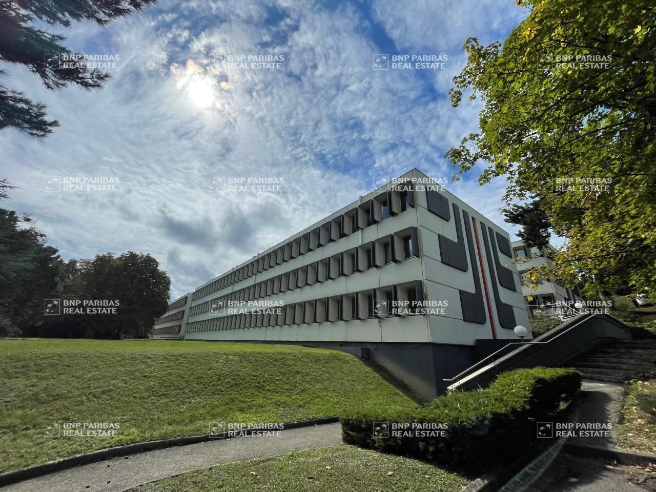 Location Bureaux 171 m² non divisibles 69130 Écully