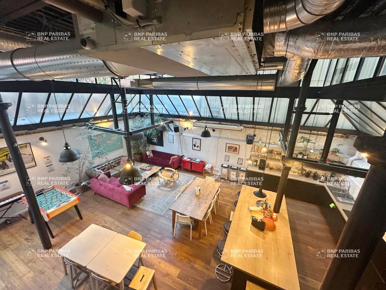 609.8 m² pour ce bureaux en vente à Paris