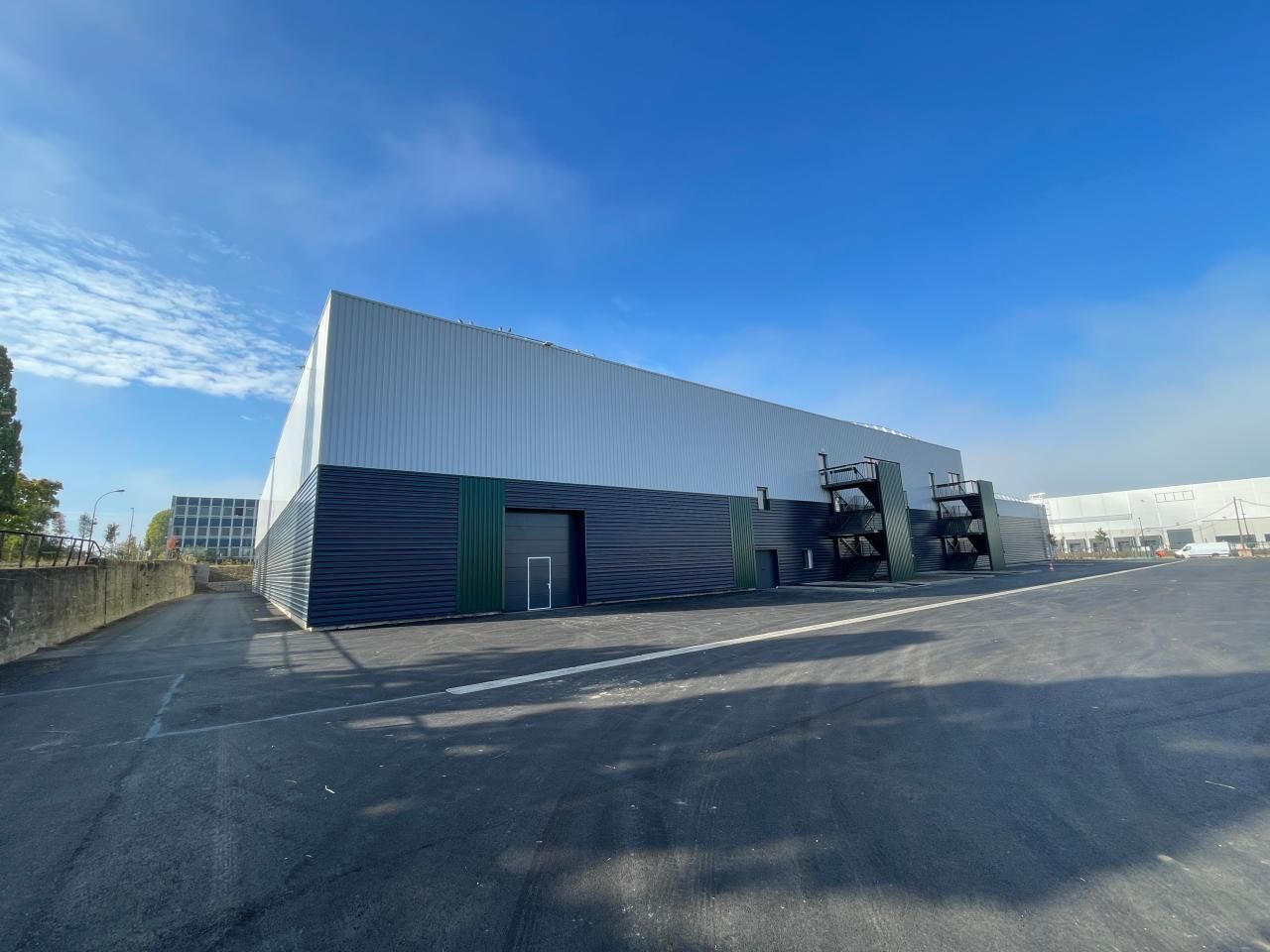 1326 m² pour ce activité en location à Petit-couronne