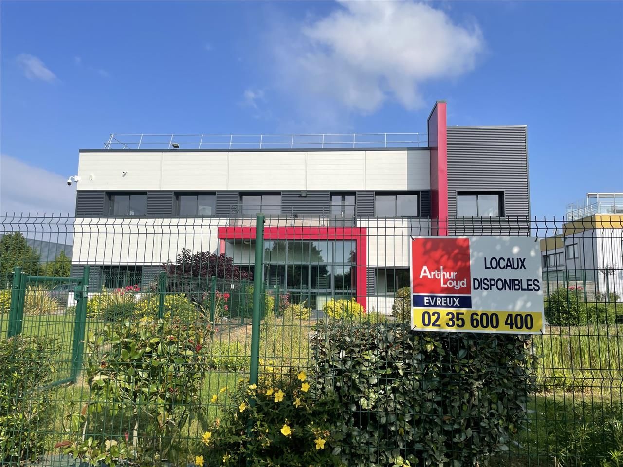 Plateau de bureaux neuf et lumineux offrant de no