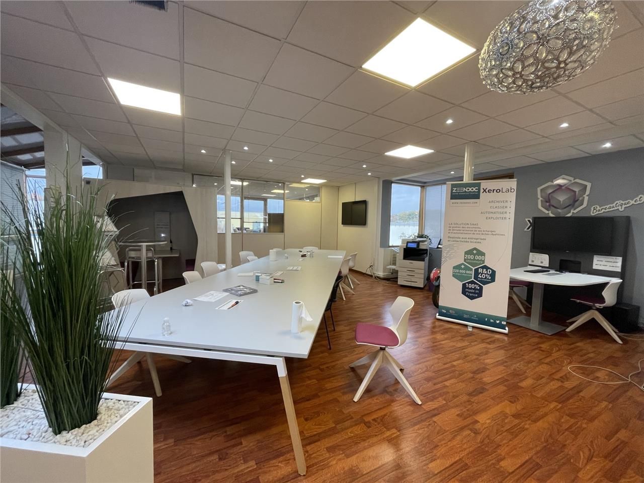 A louer - Bureaux rénovés, offrant un grand confo