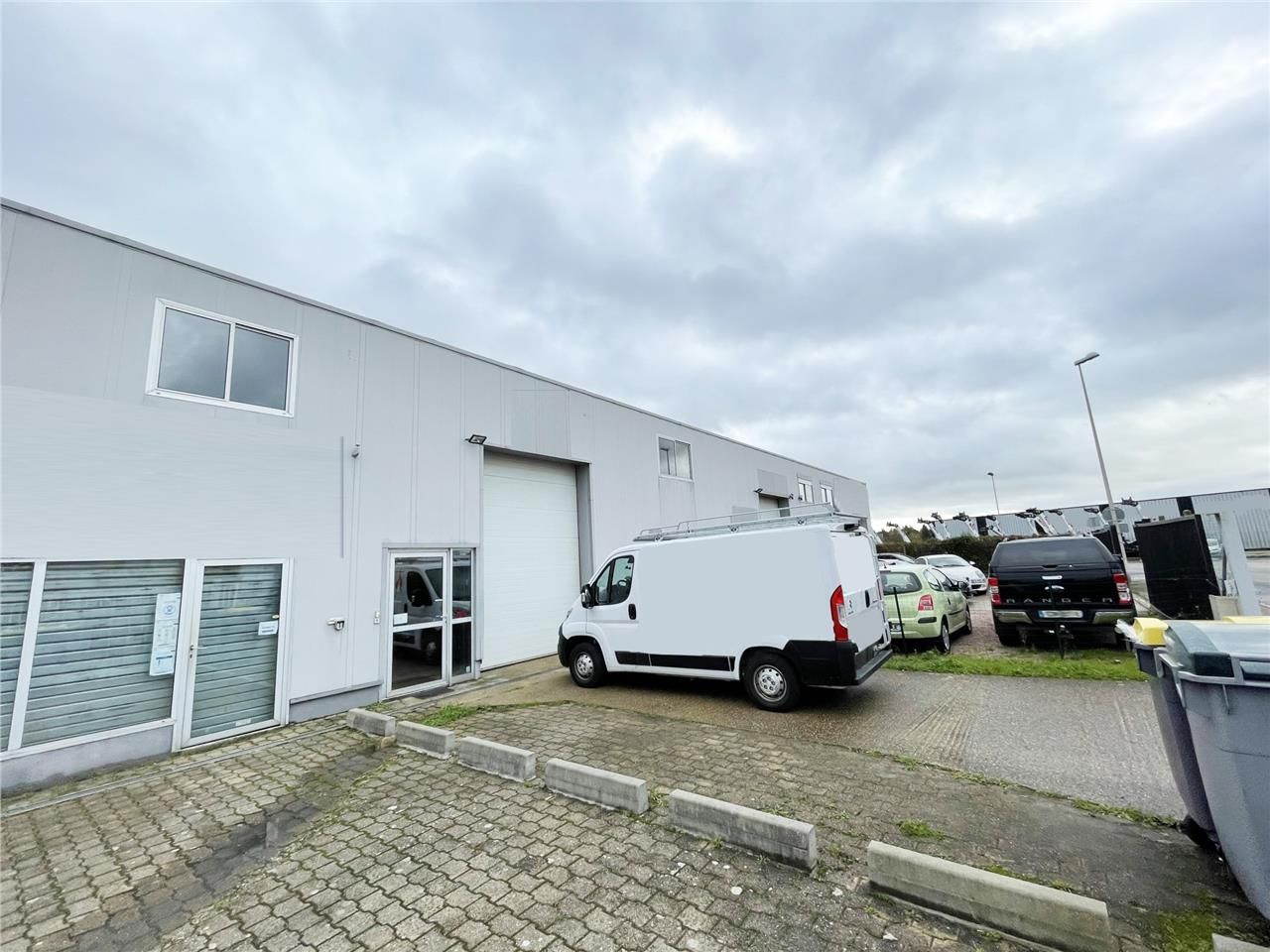 A LOUER - Local d'activité Idéal Artisan